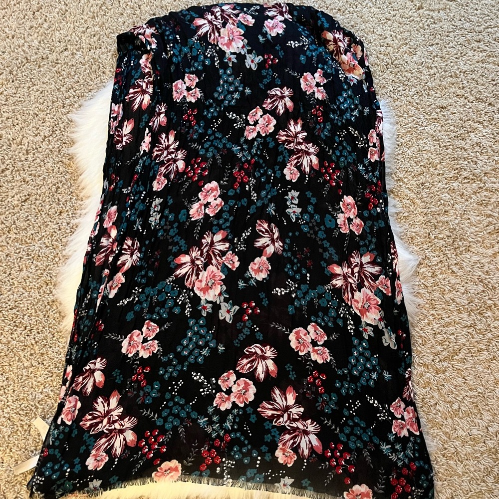 LOFT Floral Scarf